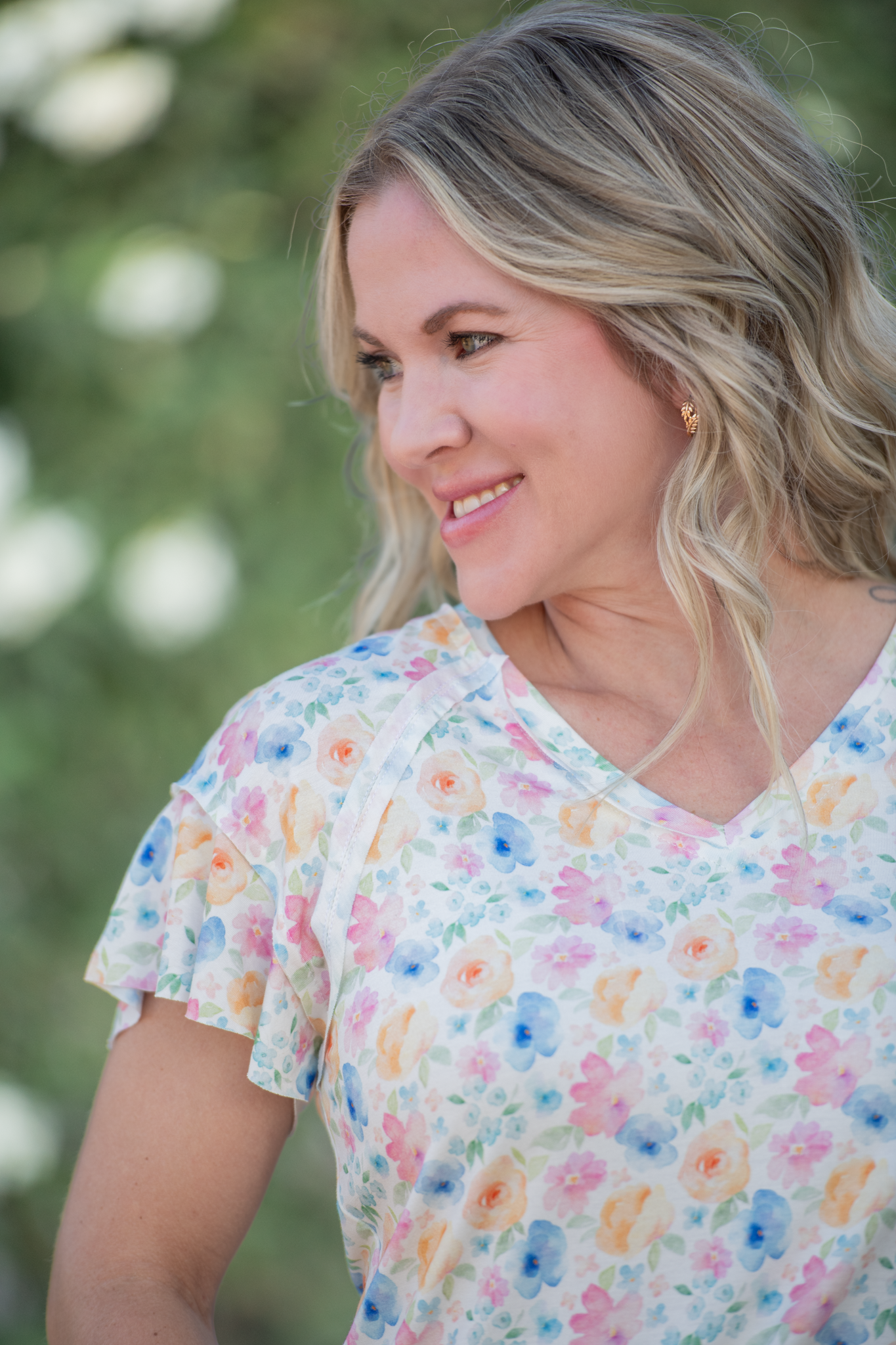 IN STOCK Raelynn V-Neck Top - Petal Gardens FINAL SALE